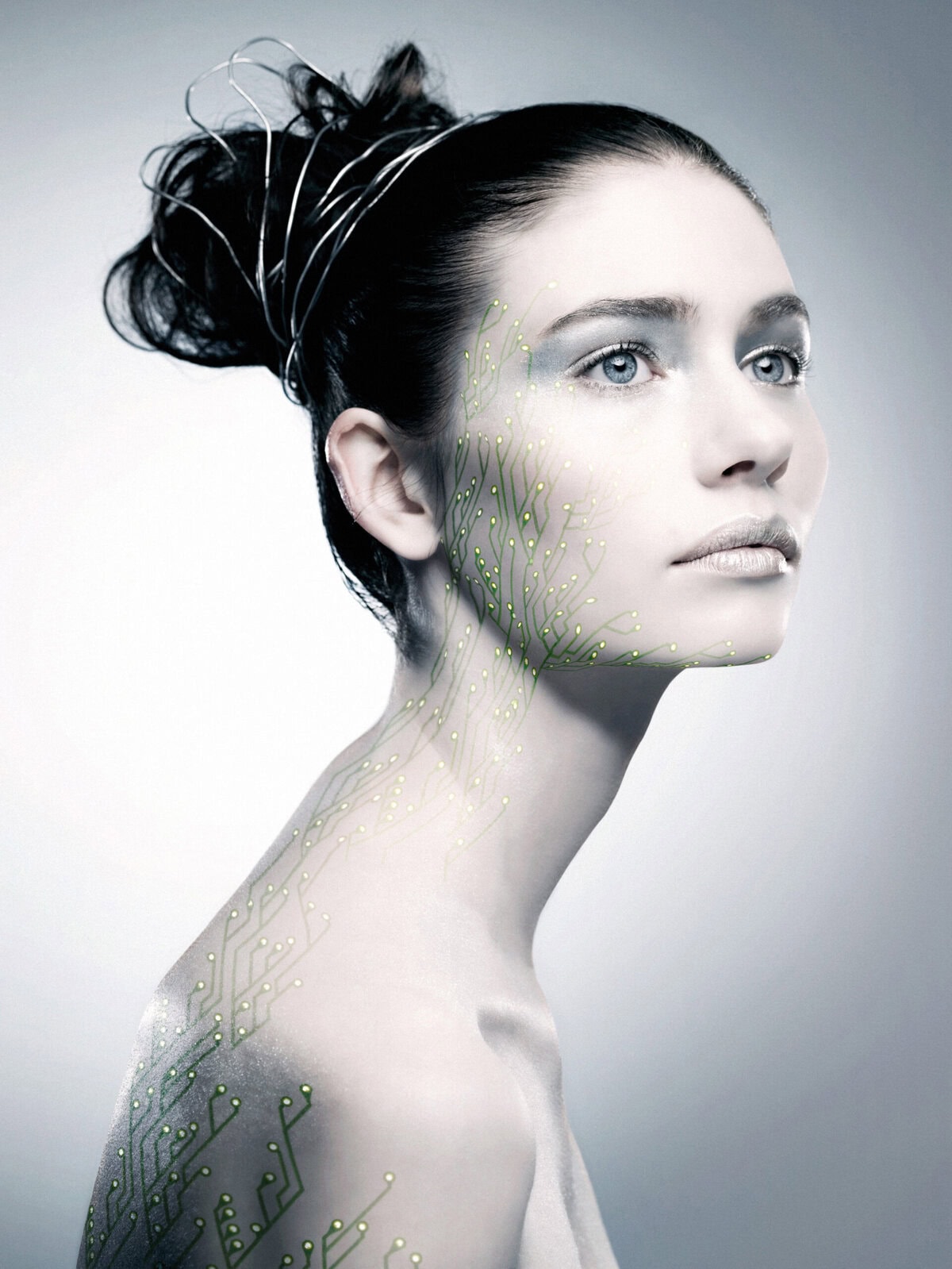 vrouw met een huid als een chip