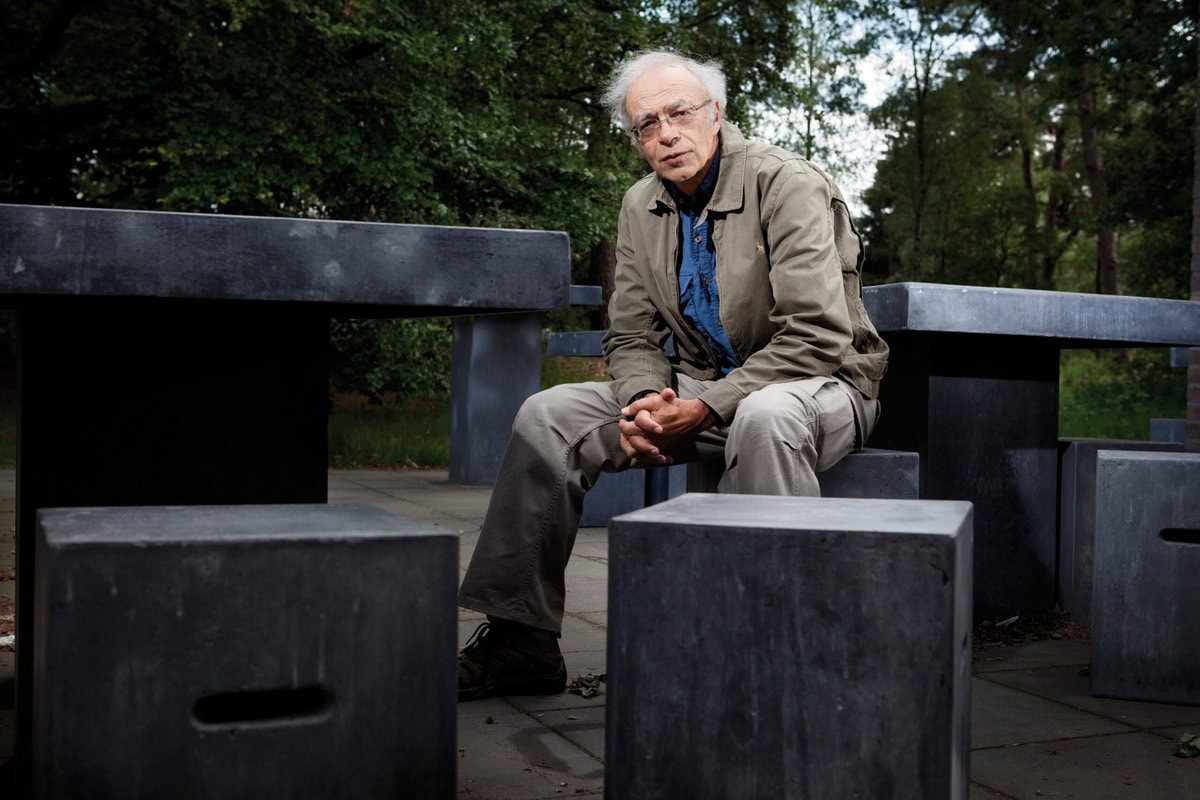 Peter Singer filosoof hulp armoede utilisme