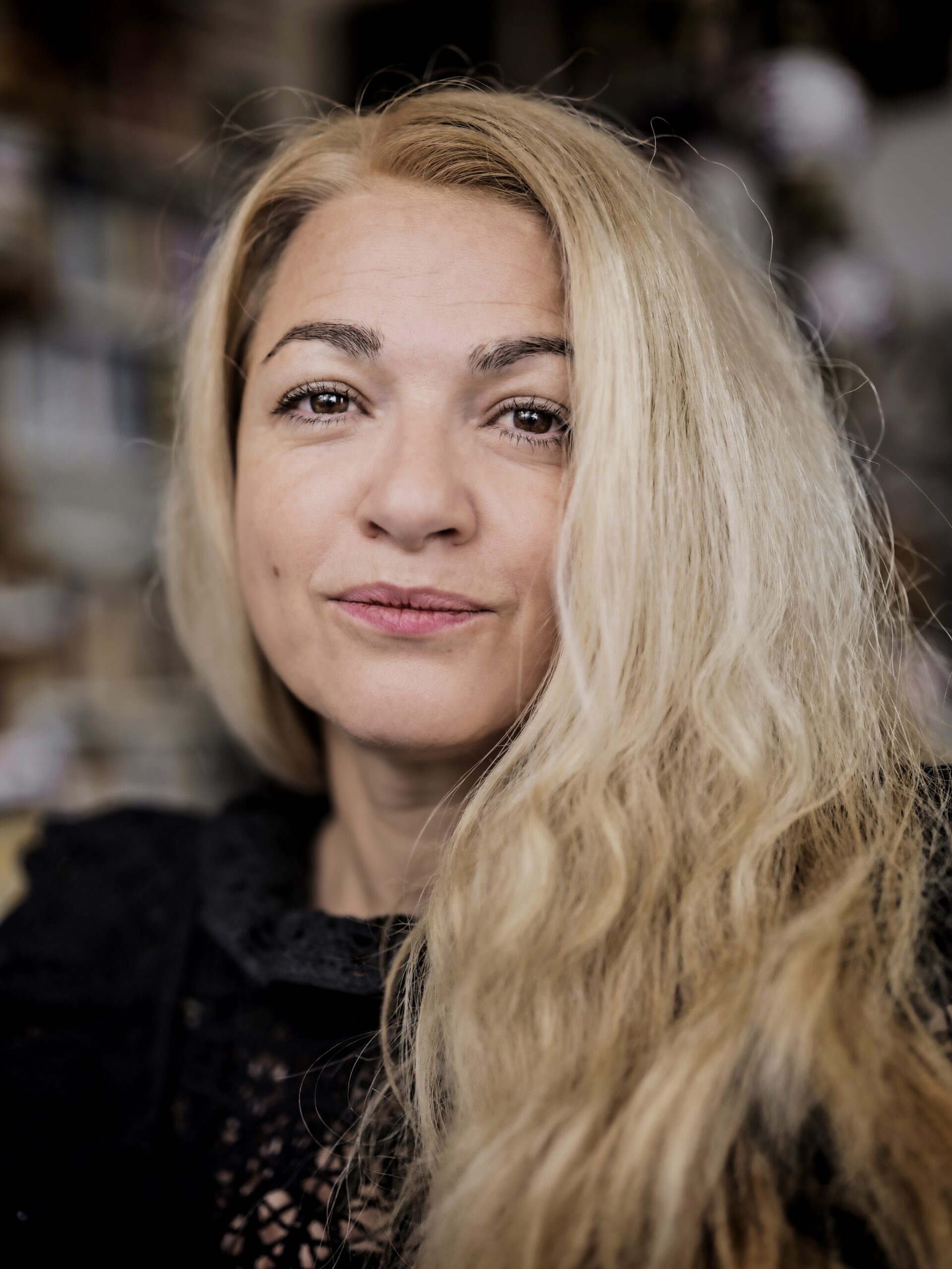 schrijver Mira Feticu