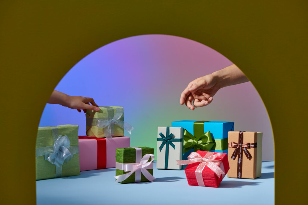 cadeaus cadeau verrassing handen