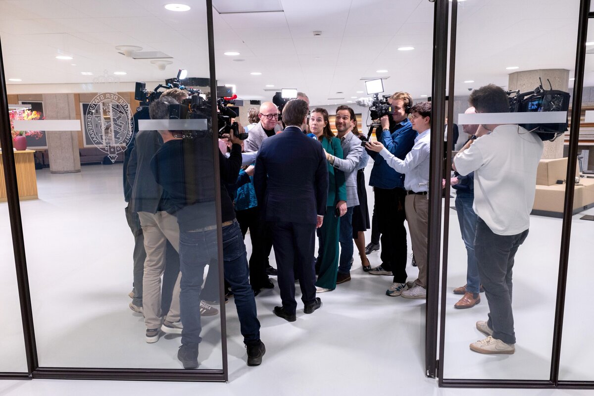 interview, Thom van Campen, Tweede Kamer, Kamervoorzitter, journalisten, camera